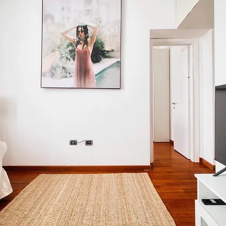 Elegant - Lorenteggio Lägenhet *