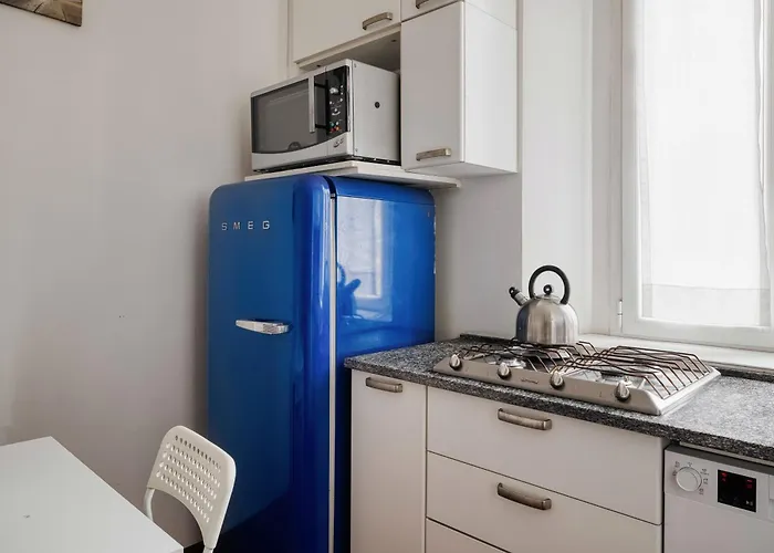 Elegant - Lorenteggio Lägenhet *