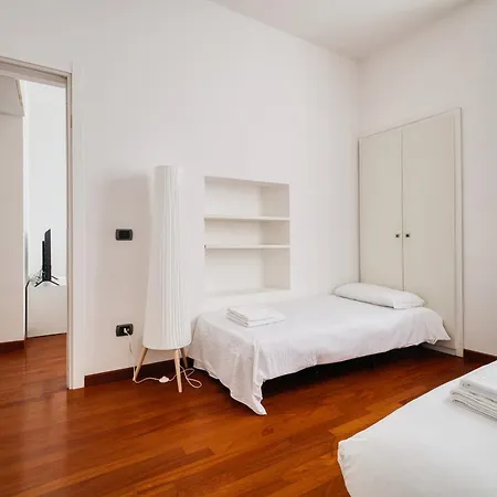 Lorenteggio - Elegant Lejlighed Milano